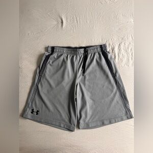 Under Armour Men's Gray Athletic Shorts. Size L. Loose Fit .